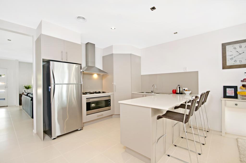 Central Warrnambool Townhouse Номер фото
